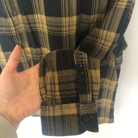 Herencia Argentina button down flannel L, no flaws - Picture 6 of 10